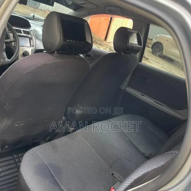 Toyota Yaris 2010 Gray