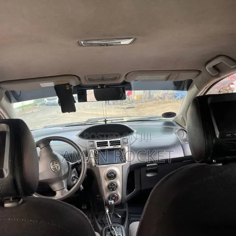 Toyota Yaris 2010 Gray