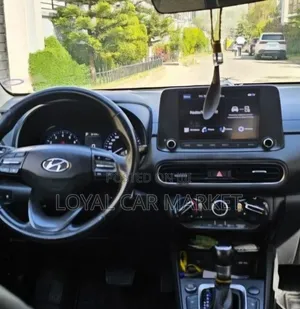 Hyundai Kona 2022 White