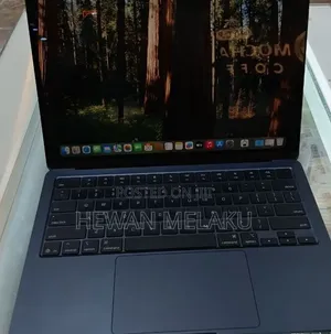 New Laptop Apple MacBook Air 2025 M4 16GB Apple M4 SSD 256GB