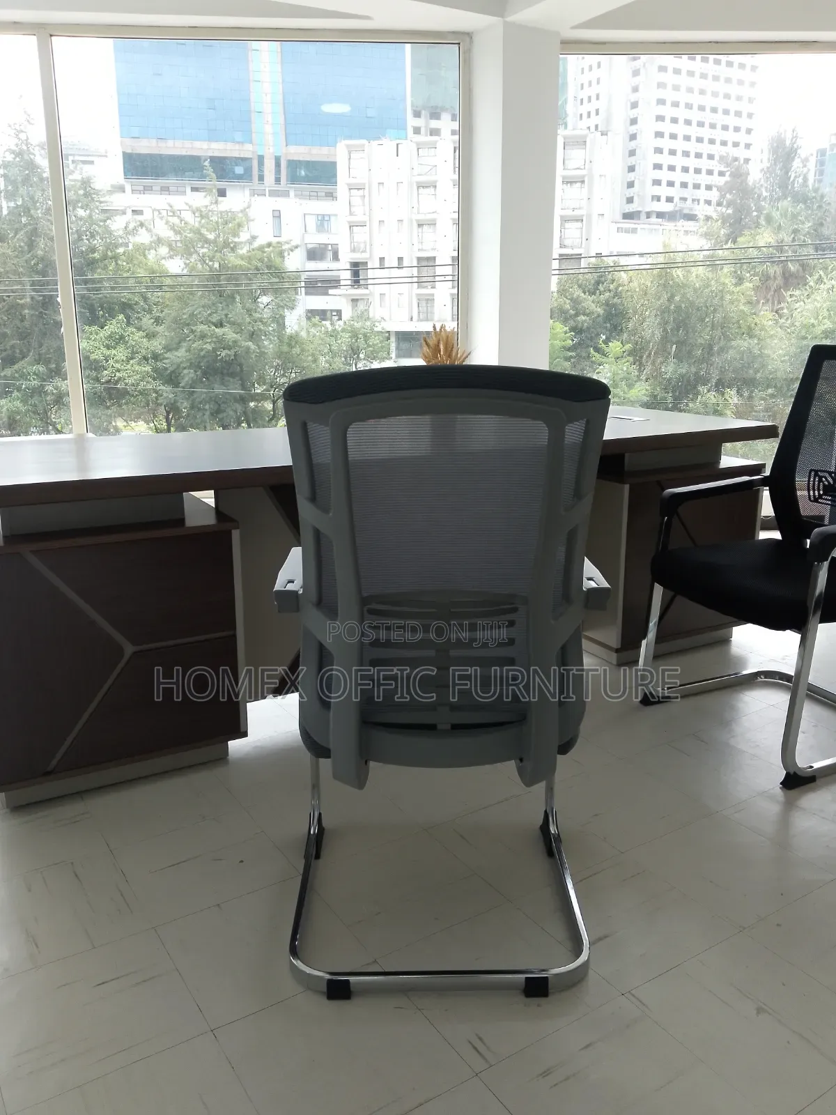 Office Guest Mesh Chair
የቢሮ እንግዳ ወንፊት/ሜሽ ወንበር
