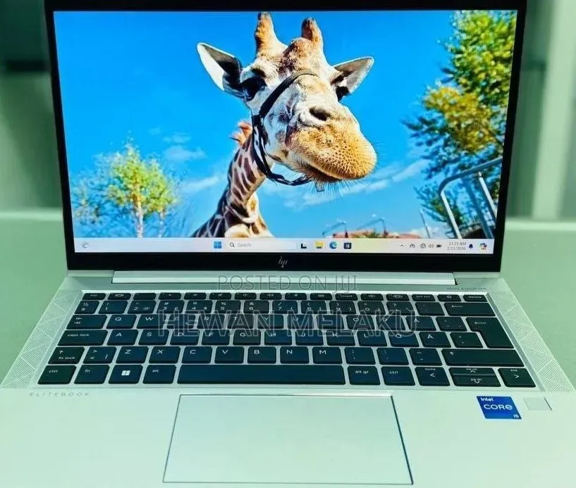 New Laptop HP EliteBook 830 G8 16GB Intel Core i5 SSD 512GB