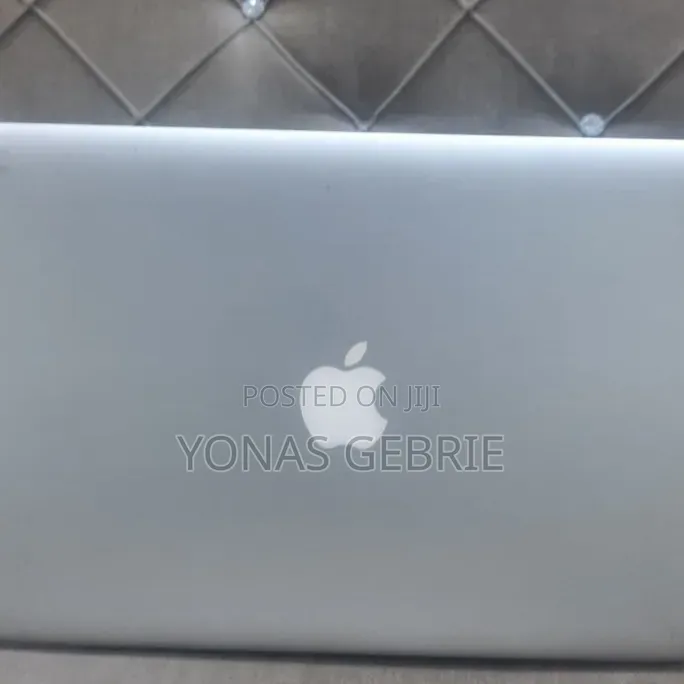 Laptop Apple MacBook 4GB Intel Core i5 SSD 320GB