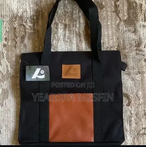 Nia Tote Bag