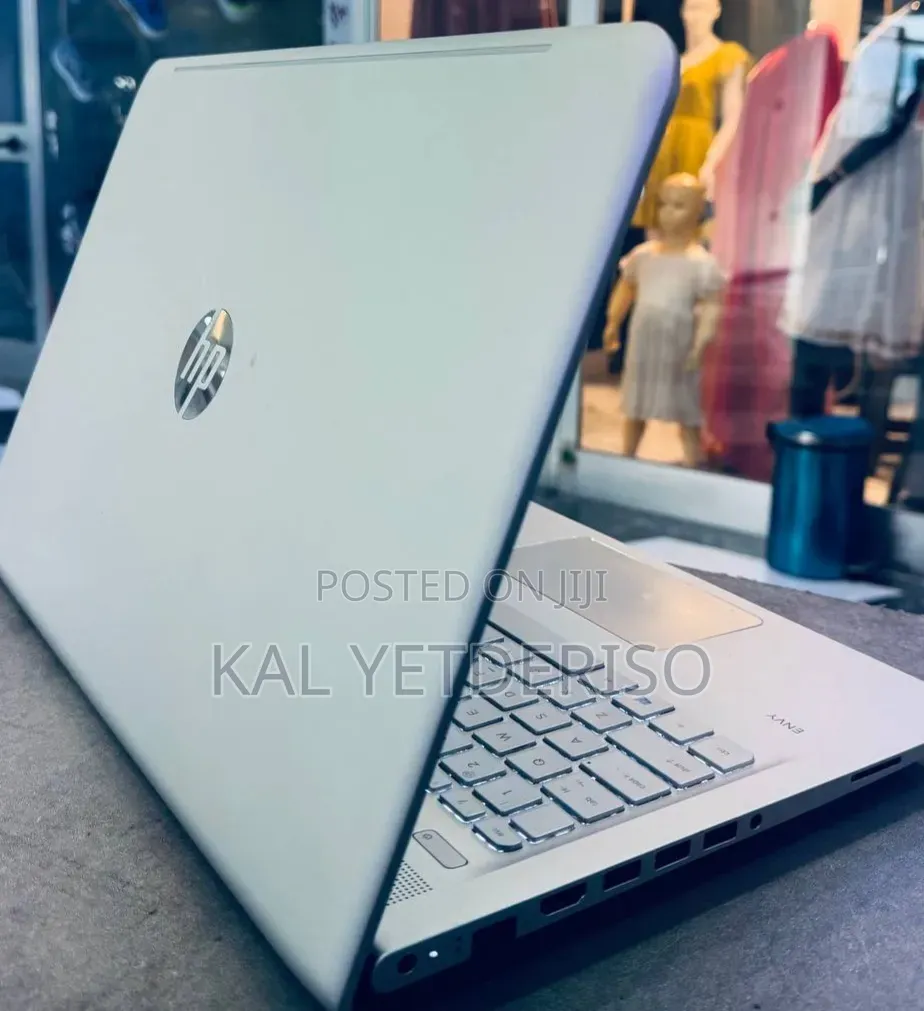 New Laptop HP Envy 15 16GB Intel Core i5 SSD 1T