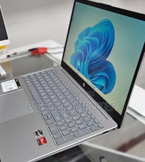 New Laptop HP 16GB AMD Ryzen 5 SSD 256GB