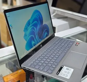 New Laptop HP 16GB AMD Ryzen 5 SSD 256GB