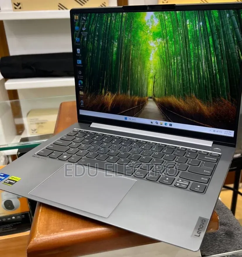 New Laptop Lenovo ThinkBook 13 16GB Intel Core i7 SSD 512GB