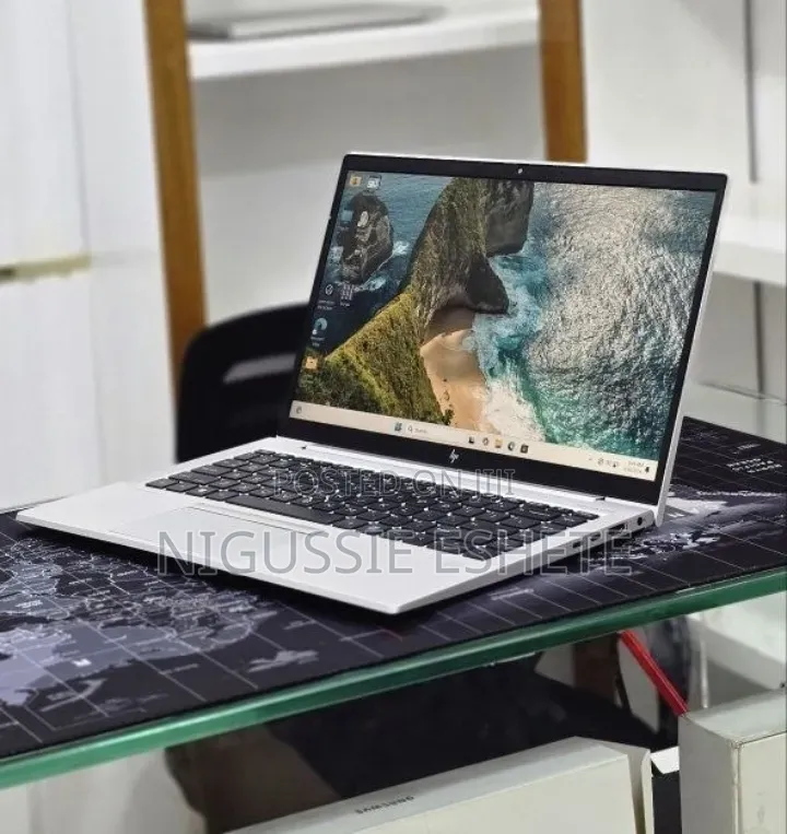 New Laptop HP EliteBook 845 G8 16GB AMD Ryzen 7 SSD 512GB