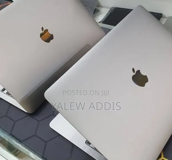 New Laptop Apple MacBook Air 2020 M1 8GB Intel Core i7 SSD 256GB