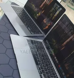 New Laptop Apple MacBook Air 2020 M1 8GB Intel Core i7 SSD 256GB