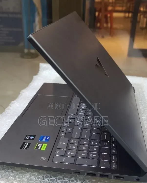New Laptop HP Victus 15 16GB Intel Core i7 SSD 1T