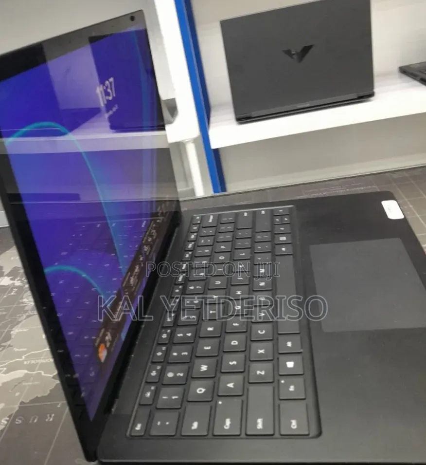 New Laptop Microsoft Surface 16GB Intel Core i7 SSD 512GB