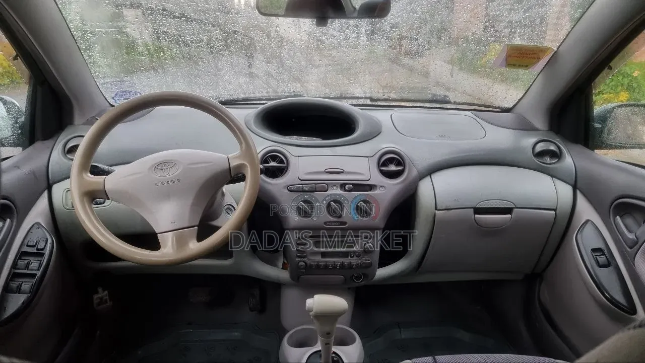 Toyota Platz 2001 Gray