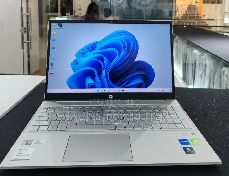 New Laptop HP Pavilion 15 16GB Intel Core i5 SSD 512GB