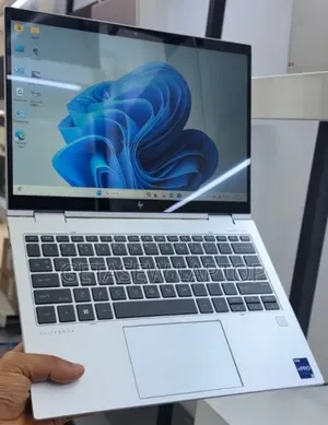 New Laptop HP EliteBook 830 16GB Intel Core i7 SSD 512GB