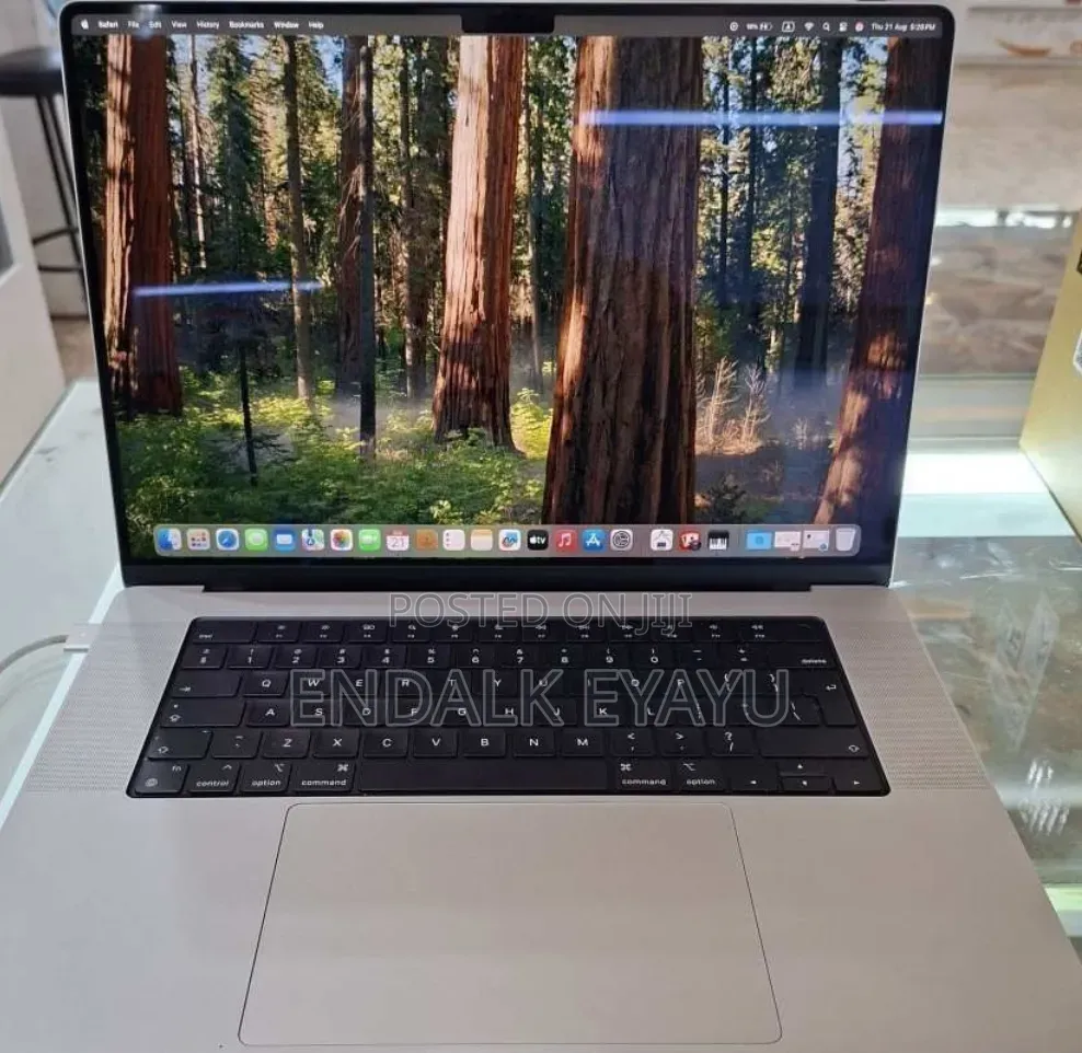 New Laptop Apple MacBook Pro 2021 M1 16GB Apple M1 Pro SSD 512GB