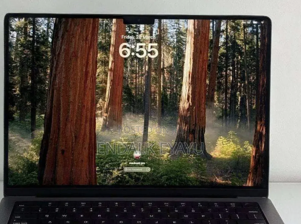 New Laptop Apple MacBook Pro 2021 M1 16GB Apple M1 Pro SSD 512GB