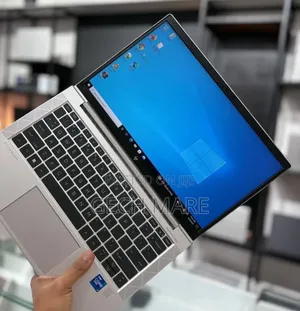 New Laptop HP EliteBook 830 G8 16GB Intel Core i7 SSD 512GB