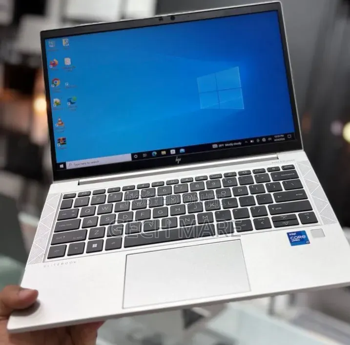 New Laptop HP EliteBook 830 G8 16GB Intel Core i7 SSD 512GB