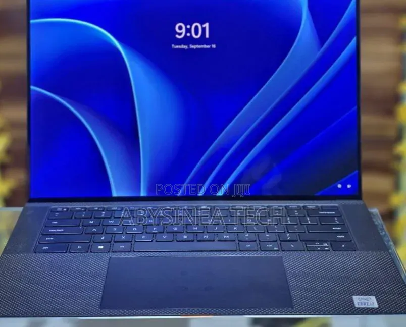 New Laptop Dell XPS 15 16GB Intel Core i7 SSD 512GB