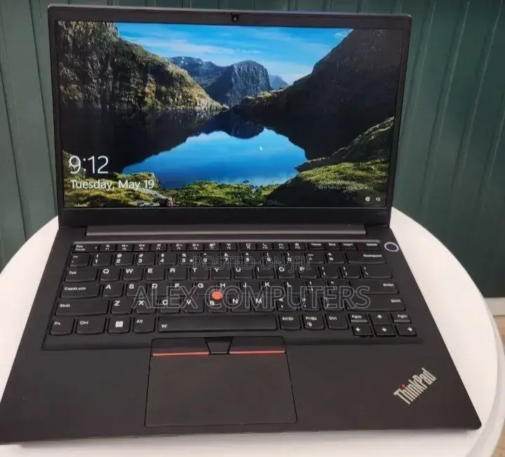 New Laptop Lenovo ThinkPad E14 Gen 4 16GB Intel Core i7 SSD 512GB