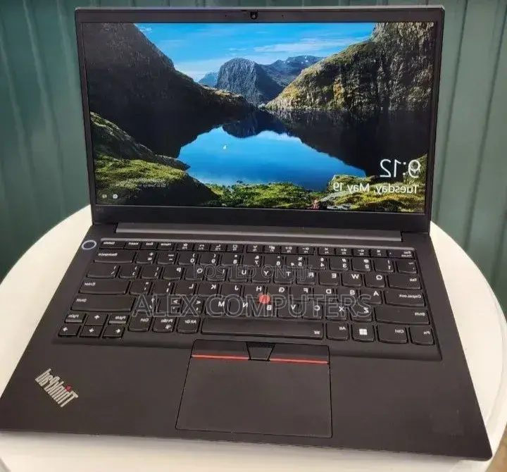 New Laptop Lenovo ThinkPad E14 Gen 4 16GB Intel Core i7 SSD 512GB