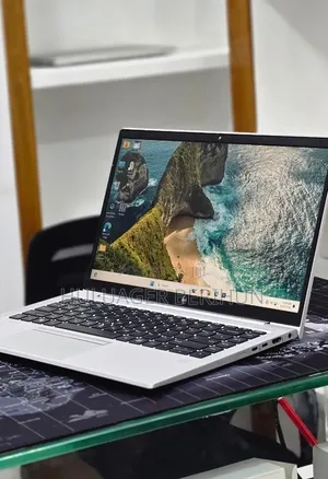 New Laptop HP EliteBook 840 G8 16GB AMD Ryzen 7 SSD 512GB