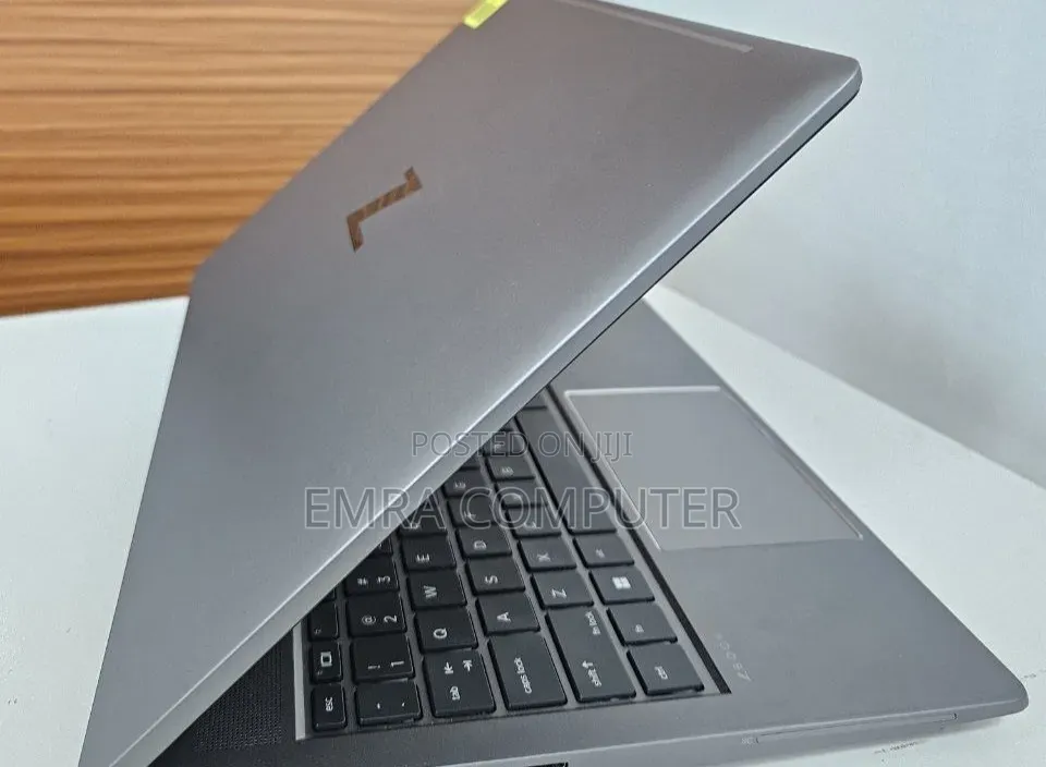 New Laptop HP 16GB Intel Core i7 SSD 512GB