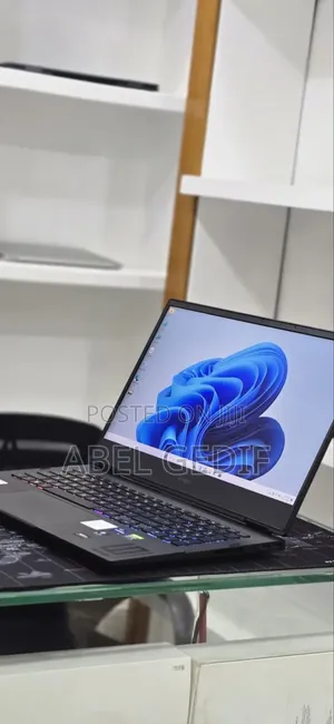 New Laptop HP Omen 16 16GB Intel Core i7 SSD 512GB
