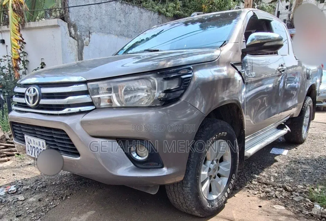 Toyota Hilux 2017 Gold