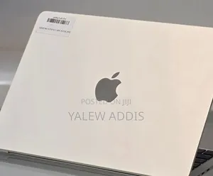 New Laptop Apple MacBook Air 2025 M4 16GB Apple M4 SSD 256GB