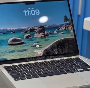 New Laptop Apple MacBook Air 2025 M4 16GB Apple M4 SSD 256GB
