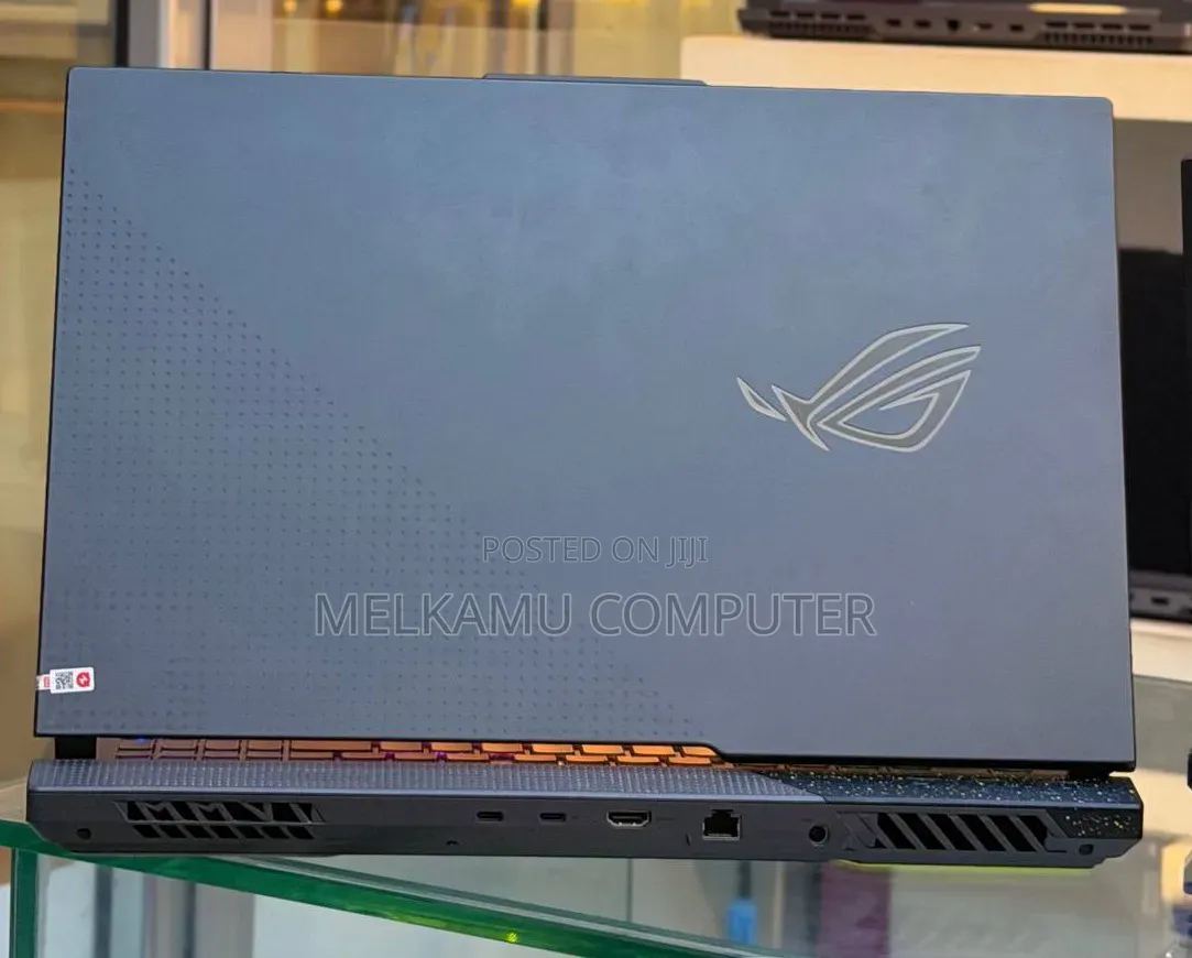 New Laptop Asus ROG Strix G17 16GB AMD Ryzen 9 SSD 1T