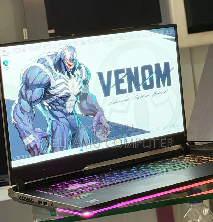 New Laptop Asus ROG Strix G17 16GB AMD Ryzen 9 SSD 1T