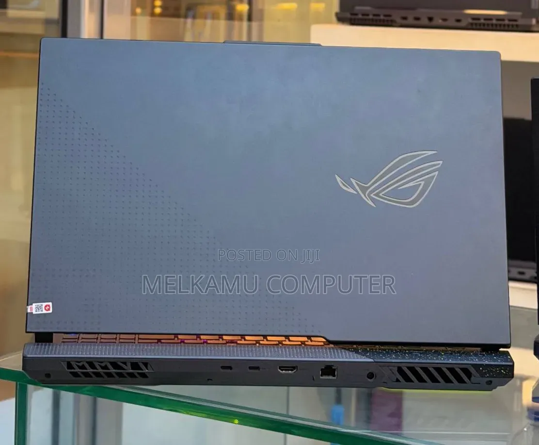 New Laptop Asus ROG Strix G17 16GB AMD Ryzen 9 SSD 1T