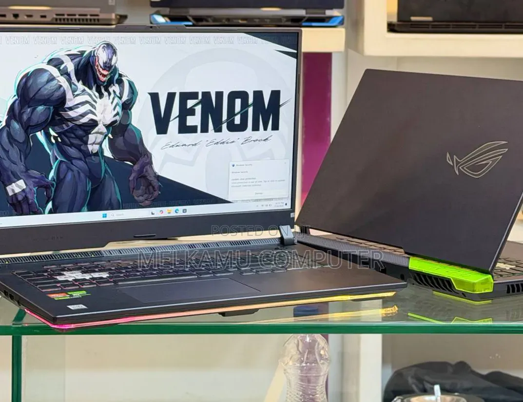New Laptop Asus ROG Strix G17 16GB AMD Ryzen 9 SSD 1T