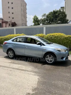 Toyota Yaris 2014 Silver