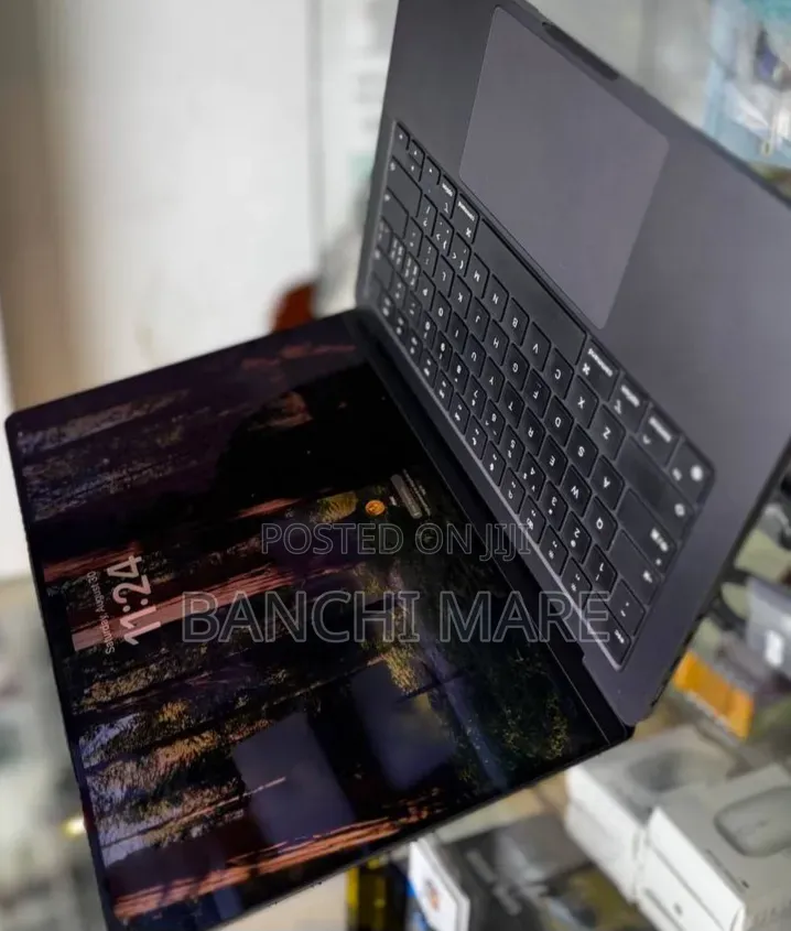 New Laptop Apple MacBook Pro 2024 M4 16GB Apple M4 SSD 1T
