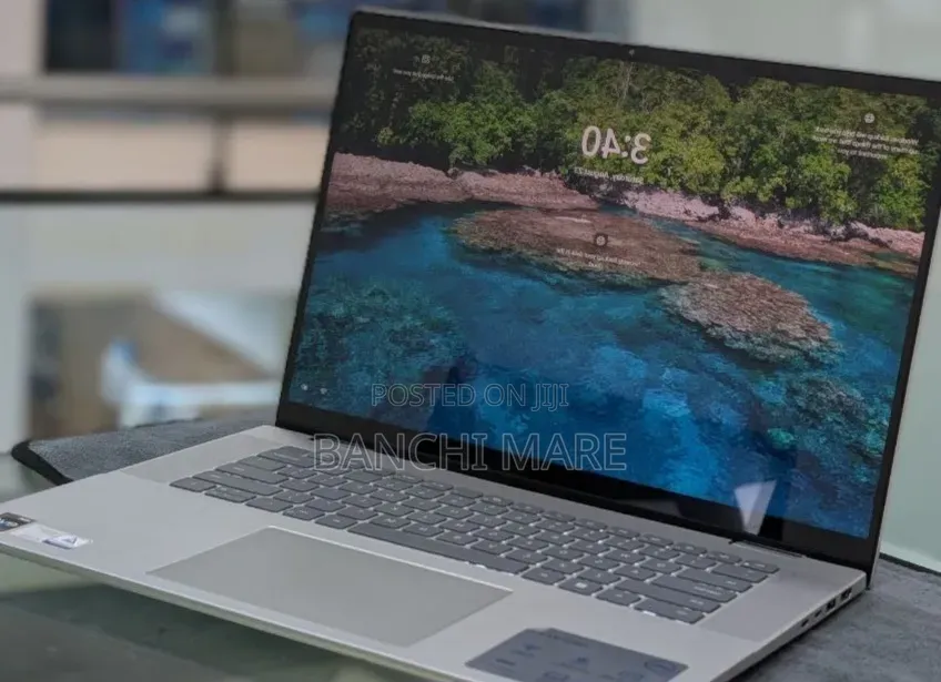 New Laptop Dell Inspiron 16 5620 16GB Intel Core i7 SSD 1T