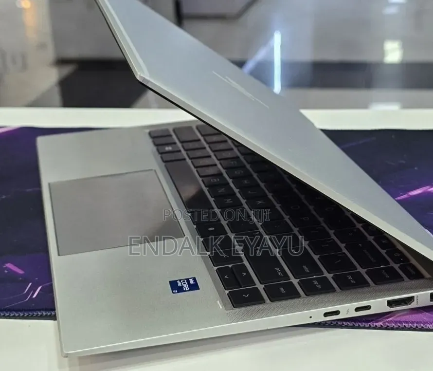 New Laptop HP EliteBook 1040 G8 16GB Intel Core i7 SSD 512GB
