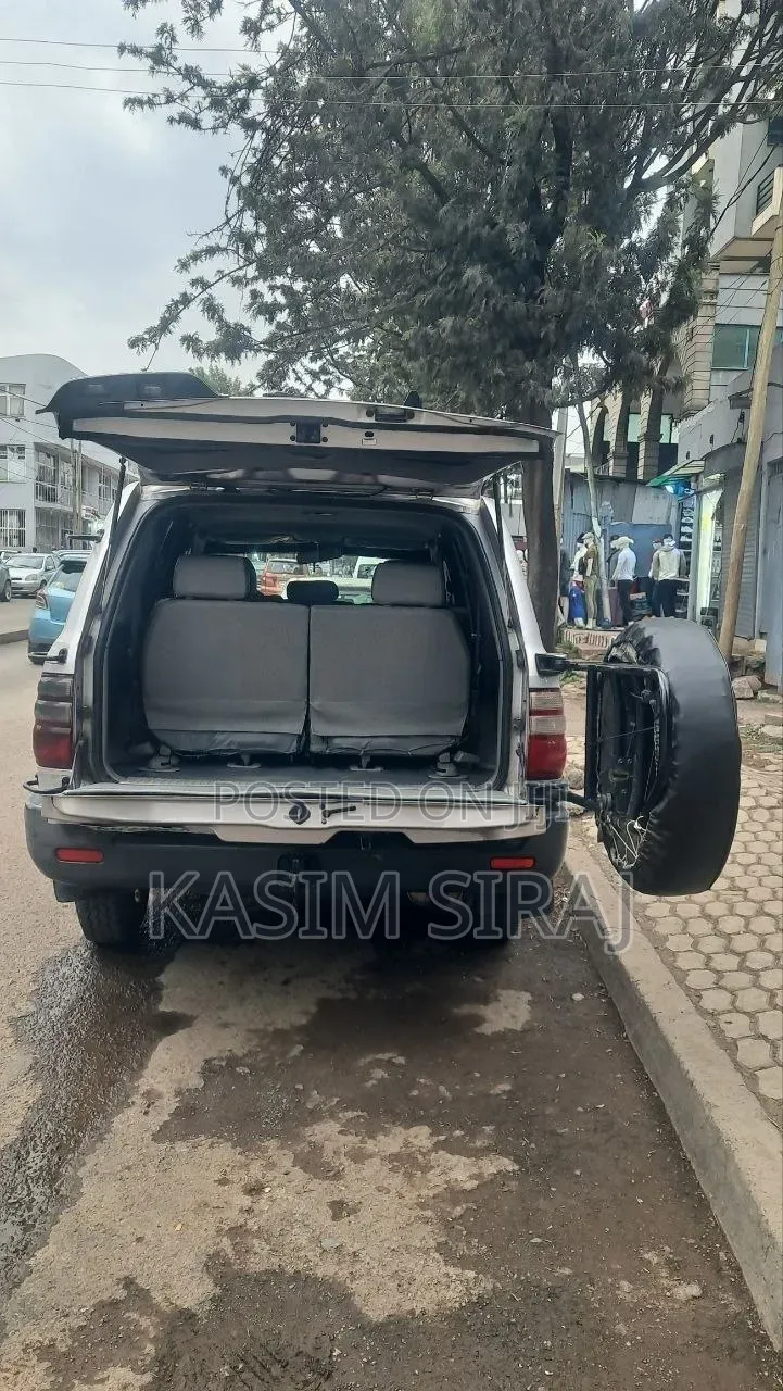 Toyota Land Cruiser 2005 Blue