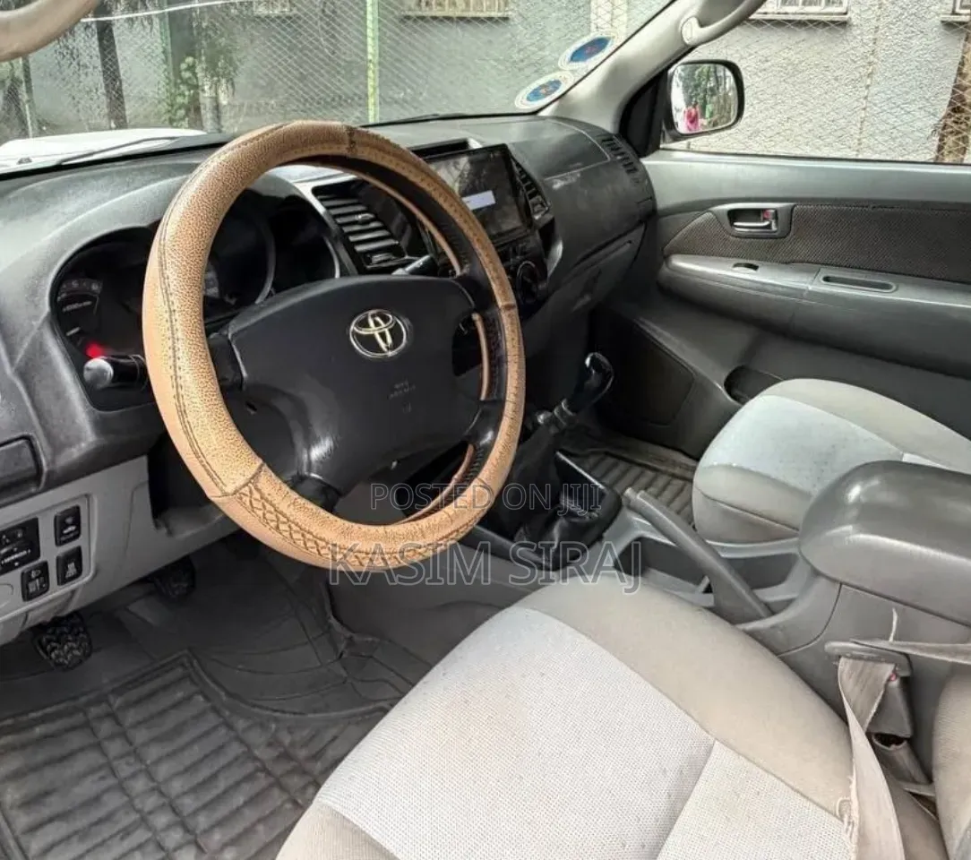 Toyota Land Cruiser 2005 Blue