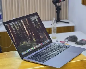New Laptop Apple MacBook Air 2020 M1 16GB Apple M1 SSD 256GB