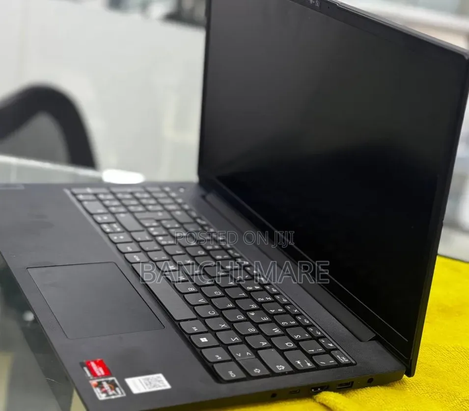 New Laptop Lenovo Ideapad 3 8GB Intel Core 3 SSD 256GB