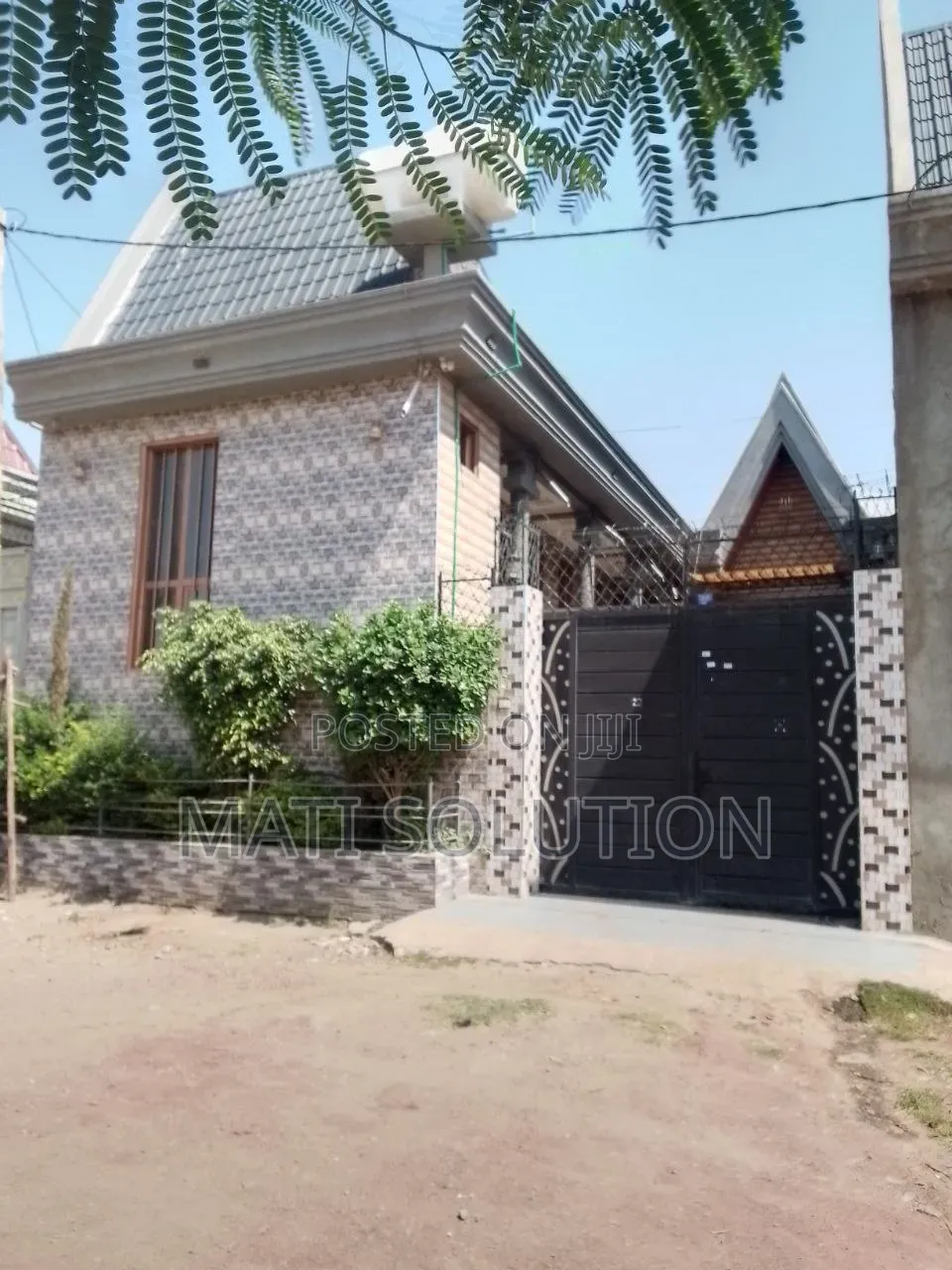 Furnished 6bdrm Apartment in Adama for sale