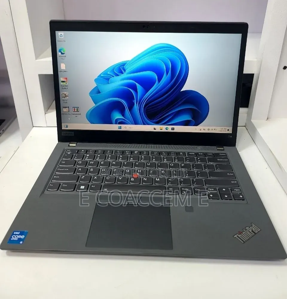 New Laptop Lenovo 16GB Intel Core i5 SSD 512GB