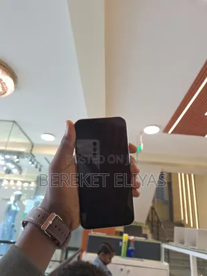 Apple iPhone 11 64 GB White