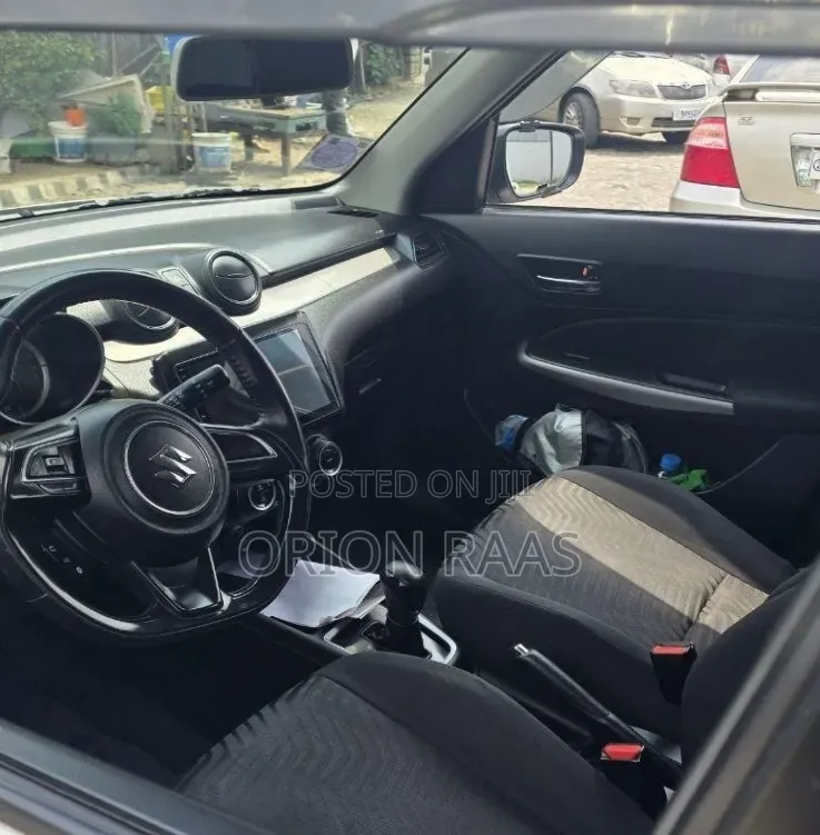 Suzuki Swift 2021 Gray