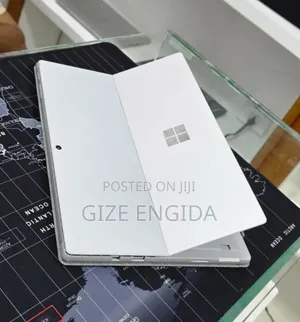 New Laptop Microsoft Surface Pro 7 16GB Intel Core i5 SSD 256GB